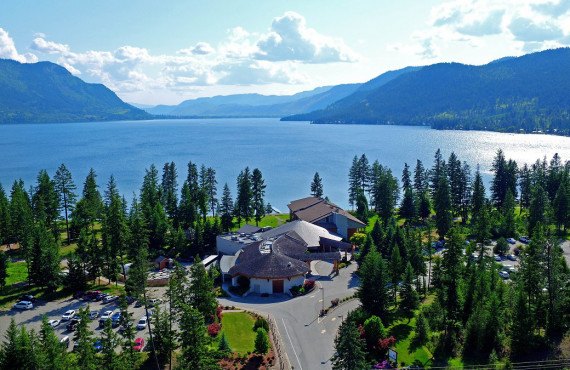 Skwachàys Lodge, Chase, BC, Canada