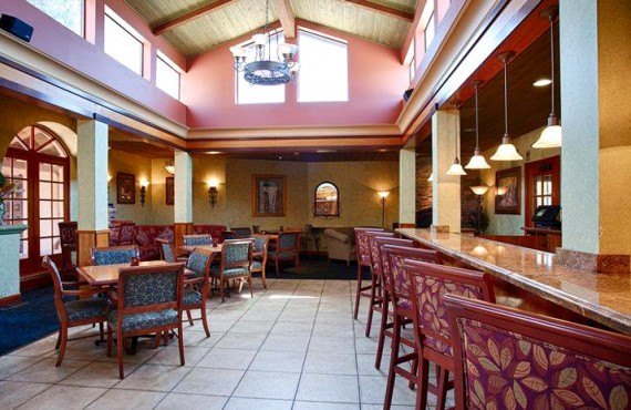 Best Western Plus El Rancho - Restaurant-Bar